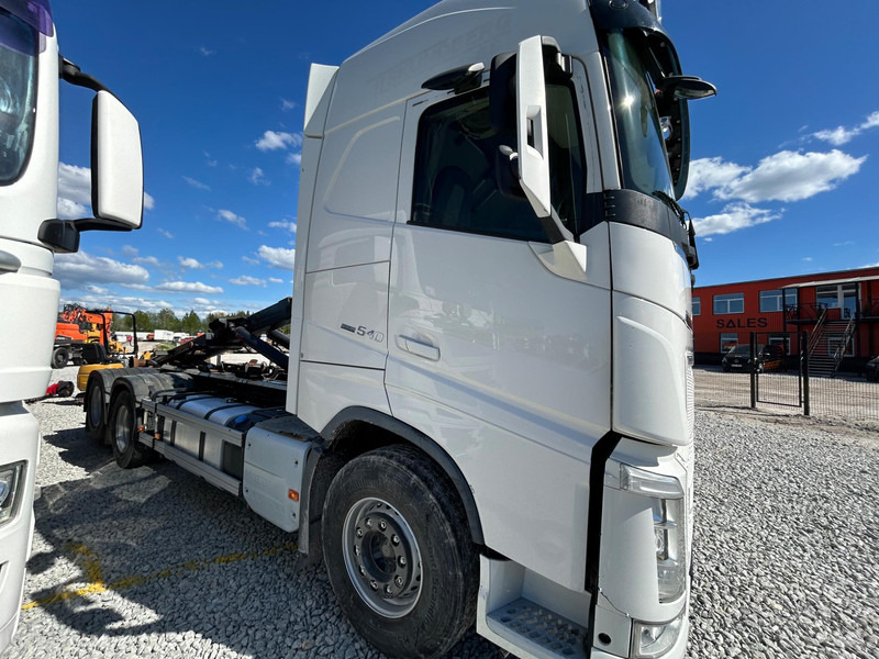 Volvo FH 540 | 6x4 | HIAB 21 | NOSTOTELI | TULOSSA - Hook lift truck: picture 4 Volvo FH 540 | 6x4 | HIAB 21 | NOSTOTELI | TULOSSA - Hook lift truck: picture 4