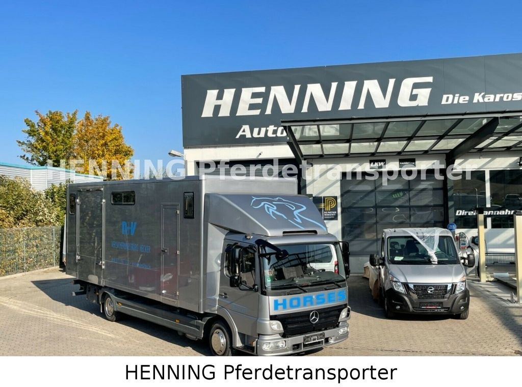 Mercedes-Benz Atego 818 - Horse truck: picture 1 Mercedes-Benz Atego 818 - Horse truck: picture 1