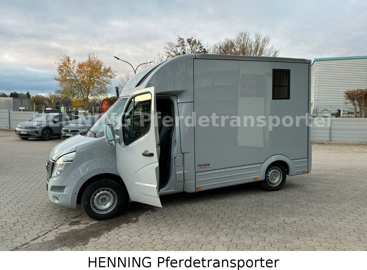 Livestock truck Nissan Interstar: picture 12