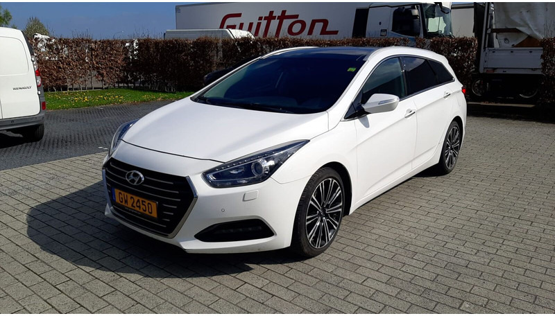 Hyundai i40 - Car: picture 2 Hyundai i40 - Car: picture 2
