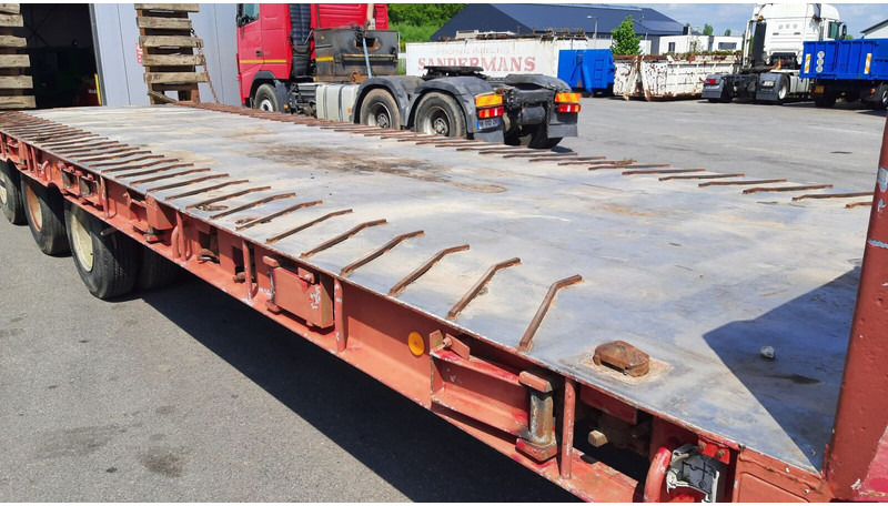 Nicolas - Low loader semi-trailer: picture 2 Nicolas - Low loader semi-trailer: picture 2