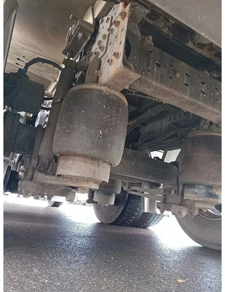 Renault Premium 310 dxi - 6x2 - Refuse truck: picture 5 Renault Premium 310 dxi - 6x2 - Refuse truck: picture 5