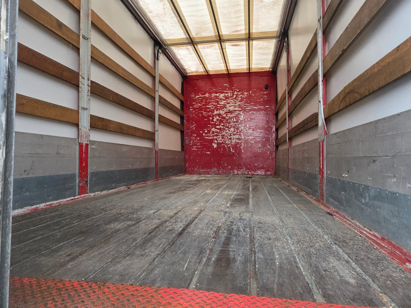 Renault Premium 460dxi - Curtain side truck: picture 5 Renault Premium 460dxi - Curtain side truck: picture 5