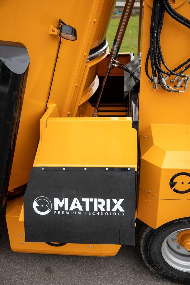 New Forage mixer wagon MATRIX formula: picture 13