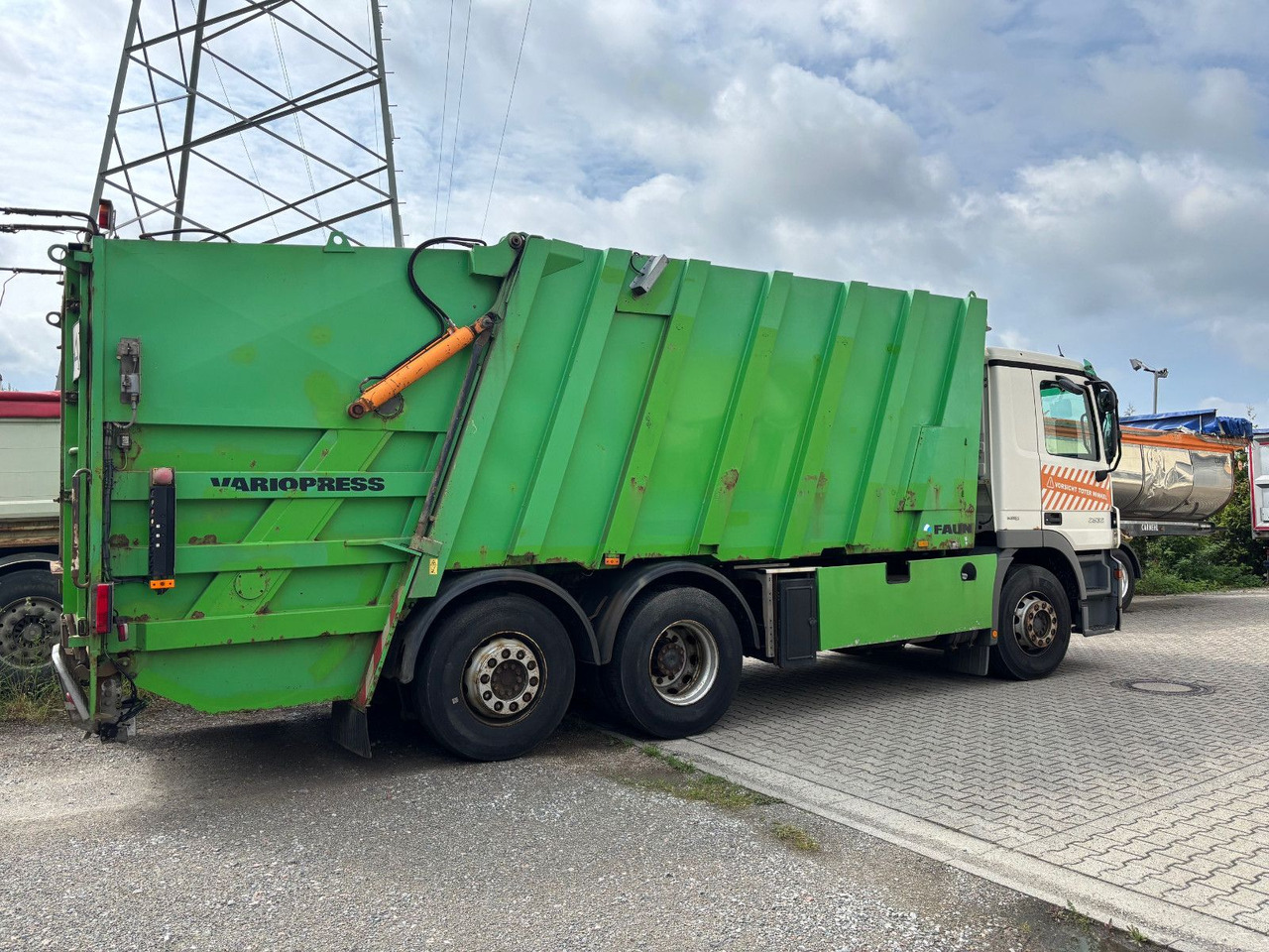Mercedes-Benz 2532L EU5/Zöller Schüttung/VarioPress/Blatt-Luft - Refuse truck: picture 5 Mercedes-Benz 2532L EU5/Zöller Schüttung/VarioPress/Blatt-Luft - Refuse truck: picture 5