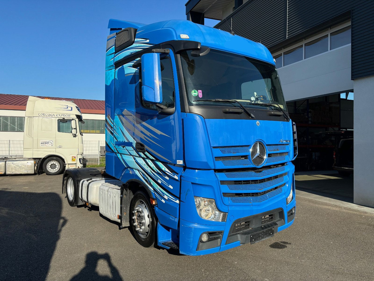 Mercedes-Benz 1836 Mercedes-Benz 1836 1842 - Tractor unit: picture 5 Mercedes-Benz 1836 Mercedes-Benz 1836 1842 - Tractor unit: picture 5
