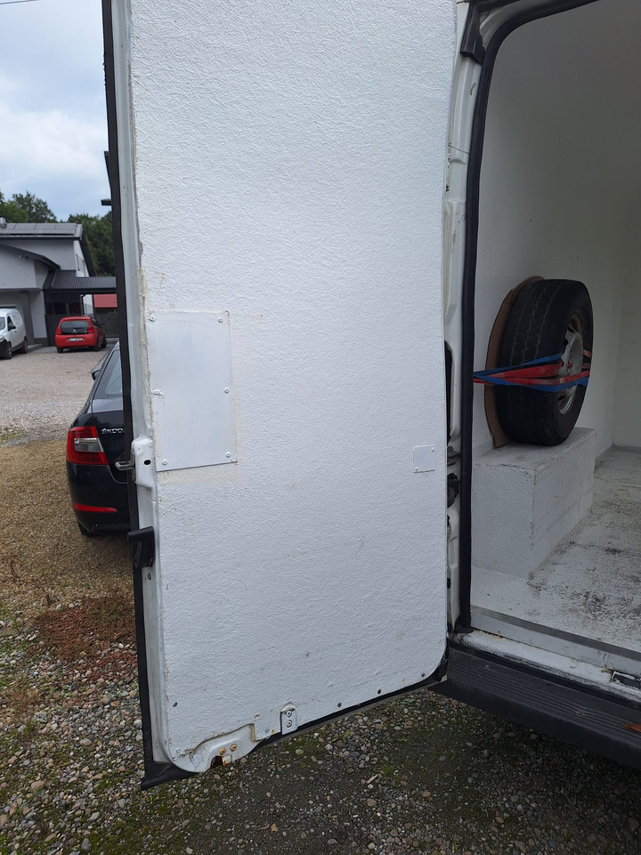 Refrigerated delivery van RENAULT MASTER 2.3 L3H2 IZOTERMA  KLIMA EURO5 [ Copy ]: picture 13