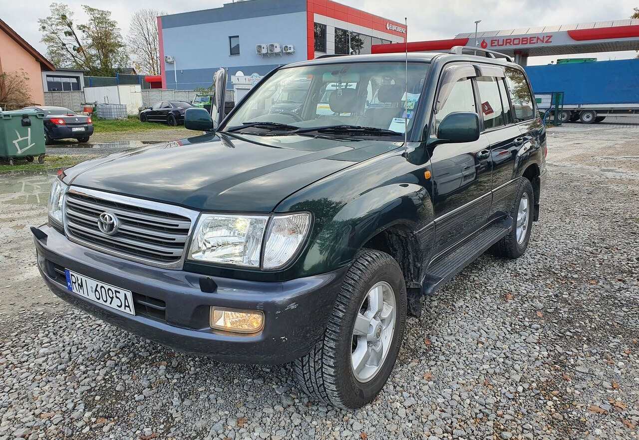 Toyota LAND CRUISER 100 4,2 TD KLIMA 7 OSOB - SUV: picture 1 Toyota LAND CRUISER 100 4,2 TD KLIMA 7 OSOB - SUV: picture 1
