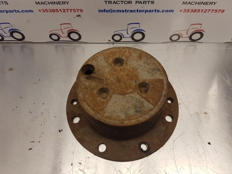 Case Hub Cover 4472452036 Zf Apl 330 81437c1 - Wheel hub for Farm tractor: picture 2 Case Hub Cover 4472452036 Zf Apl 330 81437c1 - Wheel hub for Farm tractor: picture 2