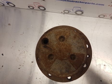 Case Hub Cover 4472452036 Zf Apl 330 81437c1 - Wheel hub for Farm tractor: picture 3 Case Hub Cover 4472452036 Zf Apl 330 81437c1 - Wheel hub for Farm tractor: picture 3