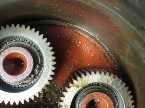 Case International 56, 44, 43, 85, 95 Zf Apl330 Front Axle Hub Plate 4472452036 - Wheel hub for Farm tractor: picture 2 Case International 56, 44, 43, 85, 95 Zf Apl330 Front Axle Hub Plate 4472452036 - Wheel hub for Farm tractor: picture 2