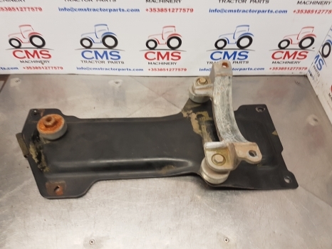 Claas Arion 640, 500, 600 Catalyst Filter Support 0011470820, 0011470480 - Muffler/ Exhaust system for Farm tractor: picture 2 Claas Arion 640, 500, 600 Catalyst Filter Support 0011470820, 0011470480 - Muffler/ Exhaust system for Farm tractor: picture 2