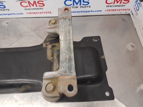 Claas Arion 640, 500, 600 Catalyst Filter Support 0011470820, 0011470480 - Muffler/ Exhaust system for Farm tractor: picture 3 Claas Arion 640, 500, 600 Catalyst Filter Support 0011470820, 0011470480 - Muffler/ Exhaust system for Farm tractor: picture 3