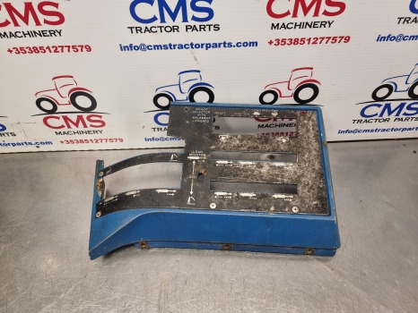 Ford 10, 30, Tw Series 7610, 6610, 5610, Sq Cab Quadrant Panel E9nn19n710aa11b - Cab and interior: picture 1 Ford 10, 30, Tw Series 7610, 6610, 5610, Sq Cab Quadrant Panel E9nn19n710aa11b - Cab and interior: picture 1