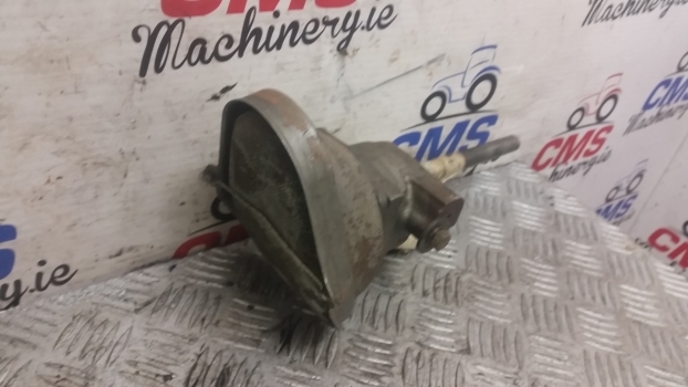 Ford 2910, 3 Cylinder Engines Engine Oil Pump E1nn6600dd, 81873261, 87554841 - Oil pump for Farm tractor: picture 2 Ford 2910, 3 Cylinder Engines Engine Oil Pump E1nn6600dd, 81873261, 87554841 - Oil pump for Farm tractor: picture 2