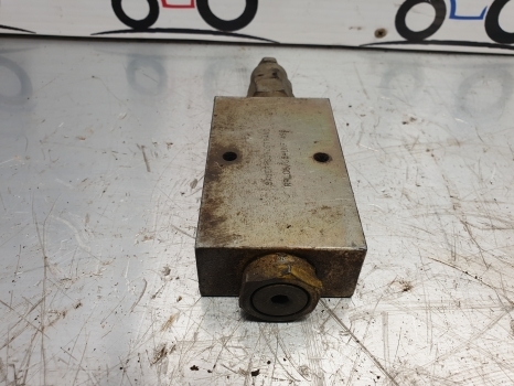 Ford 555 Hydraulic Check Valve 81873170 , Sauer-sundstrand Rpl06/c5-unf 495 - Hydraulic valve for Farm tractor: picture 4 Ford 555 Hydraulic Check Valve 81873170 , Sauer-sundstrand Rpl06/c5-unf 495 - Hydraulic valve for Farm tractor: picture 4