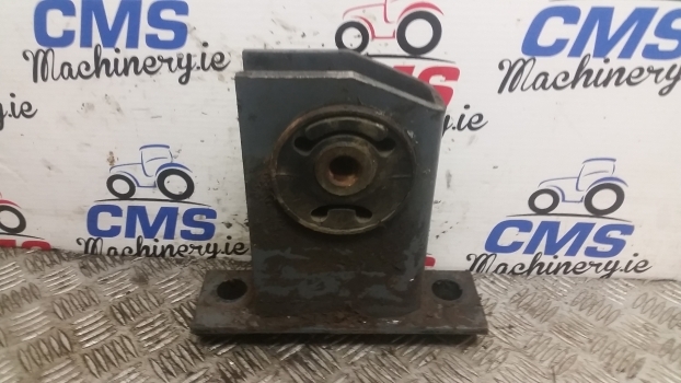 Ford New Holland 40, Ts Series Cab Mount 82021818 , 82021777 , 81866330 - Cab suspension for Farm tractor: picture 5 Ford New Holland 40, Ts Series Cab Mount 82021818 , 82021777 , 81866330 - Cab suspension for Farm tractor: picture 5