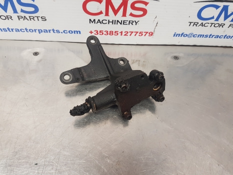 Hyundai Robex R140lc-9a, R160lc-9a Support Bracket - Engine and parts: picture 3 Hyundai Robex R140lc-9a, R160lc-9a Support Bracket - Engine and parts: picture 3