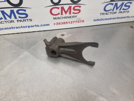 International Case 885, 85 Series, Transmission Fork Front 1537571c1, 1286428c1 - Transmission: picture 3 International Case 885, 85 Series, Transmission Fork Front 1537571c1, 1286428c1 - Transmission: picture 3