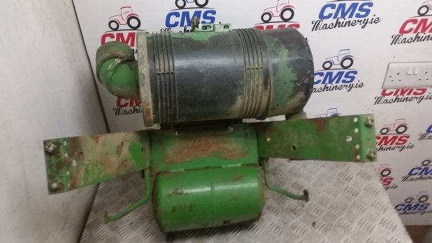 John Deere 3350, 2250 Air Cleaner And Hydraulic Reservoir Al55540, Al66857 - Air filter for Farm tractor: picture 4 John Deere 3350, 2250 Air Cleaner And Hydraulic Reservoir Al55540, Al66857 - Air filter for Farm tractor: picture 4