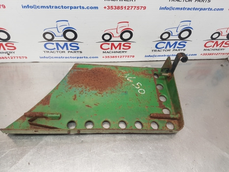 John Deere 50, 55 3040, 3140, 3640 Sg2 Battery Cover Foot Step Lhs Al57560 - Footstep: picture 4 John Deere 50, 55 3040, 3140, 3640 Sg2 Battery Cover Foot Step Lhs Al57560 - Footstep: picture 4