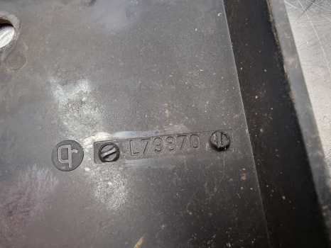 John Deere 6100, 6000, 7000, 7010 Series, Instrument Panel Damaged L79870 - Cab and interior: picture 4 John Deere 6100, 6000, 7000, 7010 Series, Instrument Panel Damaged L79870 - Cab and interior: picture 4