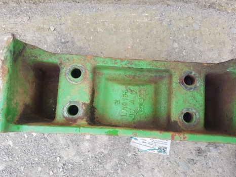 John Deere 6610, 6210, 6110, 6010, 6020, Main Weight Carrier Block 70kg L110165 - Counterweight: picture 2 John Deere 6610, 6210, 6110, 6010, 6020, Main Weight Carrier Block 70kg L110165 - Counterweight: picture 2