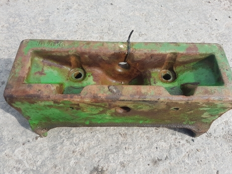 John Deere 6610, 6210, 6110, 6010, 6020, Main Weight Carrier Block 70kg L110165 - Counterweight: picture 1 John Deere 6610, 6210, 6110, 6010, 6020, Main Weight Carrier Block 70kg L110165 - Counterweight: picture 1