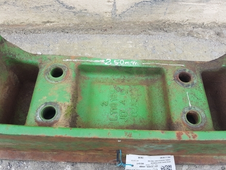 John Deere 6610, 6210, 6110, 6010, 6020, Main Weight Carrier Block 70kg L110165 - Counterweight: picture 3 John Deere 6610, 6210, 6110, 6010, 6020, Main Weight Carrier Block 70kg L110165 - Counterweight: picture 3