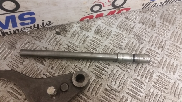 Landini Mythos Series 115 Rear Differential Lock Fork And Shaft 3531772m2, 772r2 - Differential gear for Farm tractor: picture 4 Landini Mythos Series 115 Rear Differential Lock Fork And Shaft 3531772m2, 772r2 - Differential gear for Farm tractor: picture 4