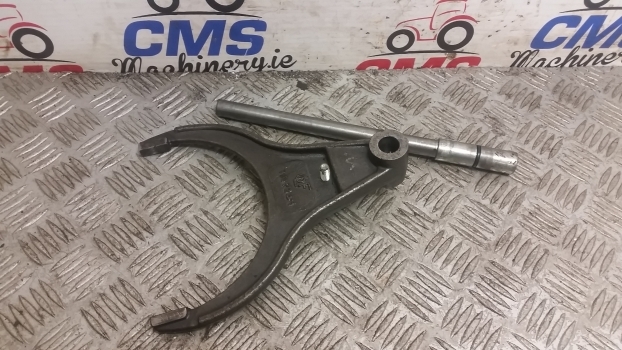 Landini Mythos Series 115 Rear Differential Lock Fork And Shaft 3531772m2, 772r2 - Differential gear for Farm tractor: picture 1 Landini Mythos Series 115 Rear Differential Lock Fork And Shaft 3531772m2, 772r2 - Differential gear for Farm tractor: picture 1