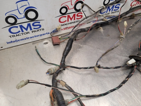 Massey Ferguson 4355, 4255, 4245 Cab Roof Wiring Loom Roof Wiring Loom - Cables/ Wire harness: picture 5 Massey Ferguson 4355, 4255, 4245 Cab Roof Wiring Loom Roof Wiring Loom - Cables/ Wire harness: picture 5