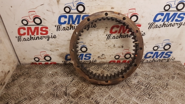 Massey Ferguson 50 Hx Rear Axle Ring Gear. Please Check By The Photos. - Rear axle for Backhoe loader: picture 1 Massey Ferguson 50 Hx Rear Axle Ring Gear. Please Check By The Photos. - Rear axle for Backhoe loader: picture 1