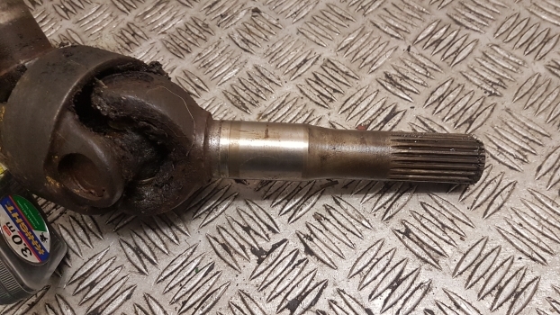 Massey Ferguson 50hx, 50b Front Axle Drive Shaft - Drive shaft for Backhoe loader: picture 3 Massey Ferguson 50hx, 50b Front Axle Drive Shaft - Drive shaft for Backhoe loader: picture 3