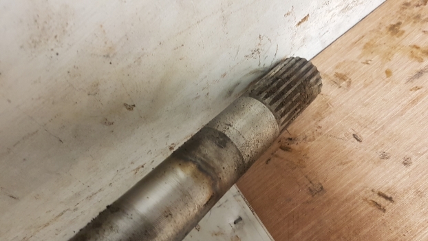 Massey Ferguson 50hx, 50b Front Axle Drive Shaft - Drive shaft for Backhoe loader: picture 5 Massey Ferguson 50hx, 50b Front Axle Drive Shaft - Drive shaft for Backhoe loader: picture 5