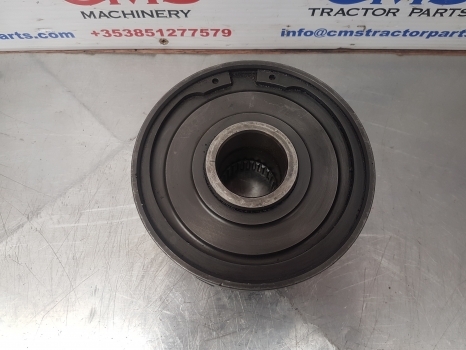Massey Ferguson 5455 Clutch Front Axle Wheel Drive 3713516m13 - Front axle for Farm tractor: picture 4 Massey Ferguson 5455 Clutch Front Axle Wheel Drive 3713516m13 - Front axle for Farm tractor: picture 4