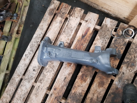 Massey Ferguson 5612, 5713 Front Axle Casting Rhs 730.01.114.65, 7300181405 - Front axle for Farm tractor: picture 1 Massey Ferguson 5612, 5713 Front Axle Casting Rhs 730.01.114.65, 7300181405 - Front axle for Farm tractor: picture 1