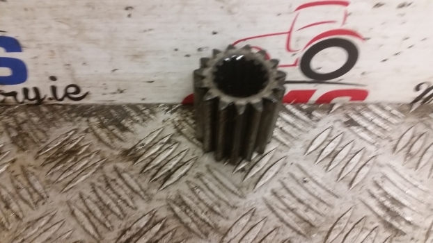 Massey Ferguson 6150, 6160 Front Axle Sun Gear 3429983m1 - Front axle for Farm tractor: picture 1 Massey Ferguson 6150, 6160 Front Axle Sun Gear 3429983m1 - Front axle for Farm tractor: picture 1