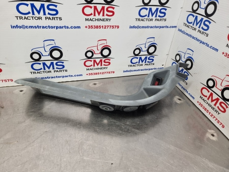New Holland Ts115, Tm115, Tm125, Ts90 Air Conditioning Panel 82011639, 82034494 - Cab and interior: picture 3 New Holland Ts115, Tm115, Tm125, Ts90 Air Conditioning Panel 82011639, 82034494 - Cab and interior: picture 3