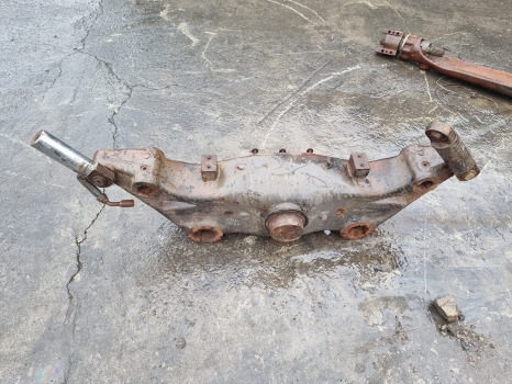 Renault Ares 836, 656 Rx/rz Front Axle Beam Housing 12057, 6000104413 - Front axle: picture 1 Renault Ares 836, 656 Rx/rz Front Axle Beam Housing 12057, 6000104413 - Front axle: picture 1