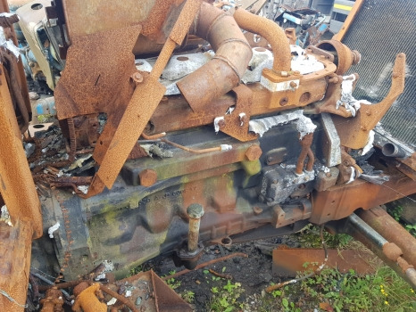 Renault Claas Ares Engine Block, Cylinder Head, Crankshaft Nut R505639, Jd6068vl - Engine and parts: picture 1 Renault Claas Ares Engine Block, Cylinder Head, Crankshaft Nut R505639, Jd6068vl - Engine and parts: picture 1