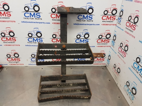 T5000, Tl, Tla, Case Jxu Series, Foot Step Assy Rhs 5184803, 82007963, 82007964 - Footstep for Agricultural machinery: picture 1 T5000, Tl, Tla, Case Jxu Series, Foot Step Assy Rhs 5184803, 82007963, 82007964 - Footstep for Agricultural machinery: picture 1