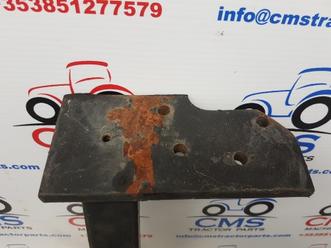 T5000, Tl, Tla, Case Jxu Series, Foot Step Assy Rhs 5184803, 82007963, 82007964 - Footstep for Agricultural machinery: picture 4 T5000, Tl, Tla, Case Jxu Series, Foot Step Assy Rhs 5184803, 82007963, 82007964 - Footstep for Agricultural machinery: picture 4