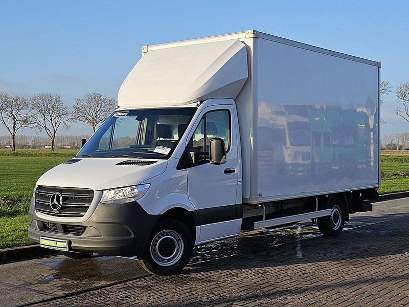 Mercedes-Benz Sprinter 317 - Closed box van: picture 2 Mercedes-Benz Sprinter 317 - Closed box van: picture 2