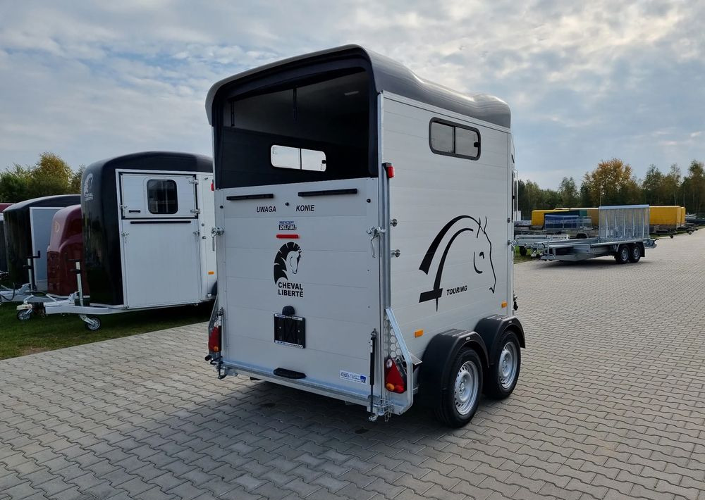 Leasing of CHEVAL LIBERTÉ Touring Country + siodlarnia | przyczepa dla dwóch koni z rampą z przodu | 2000 kg DMC CHEVAL LIBERTÉ Touring Country + siodlarnia | przyczepa dla dwóch koni z rampą z przodu | 2000 kg DMC: picture 9