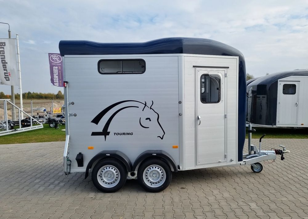CHEVAL LIBERTÉ Touring Country + siodlarnia | przyczepa dla dwóch koni z rampą z przodu | 2000 kg DMC - Horse trailer: picture 4 CHEVAL LIBERTÉ Touring Country + siodlarnia | przyczepa dla dwóch koni z rampą z przodu | 2000 kg DMC - Horse trailer: picture 4