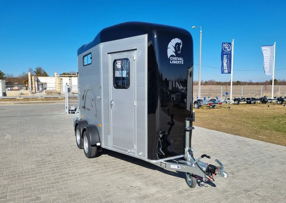 Leasing of CHEVAL LIBERTÉ Touring Country + siodlarnia | przyczepa dla dwóch koni z rampą z przodu | 2000 kg DMC CHEVAL LIBERTÉ Touring Country + siodlarnia | przyczepa dla dwóch koni z rampą z przodu | 2000 kg DMC: picture 6