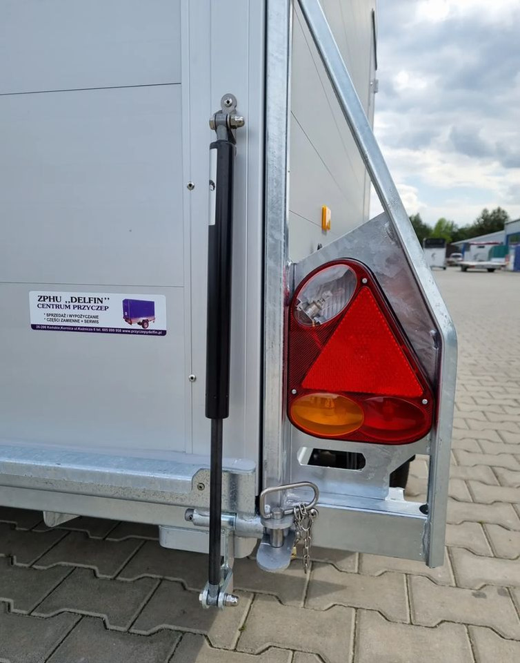 New Closed box trailer DEBON Furgon C500 ALU + drzwi boczne: picture 10