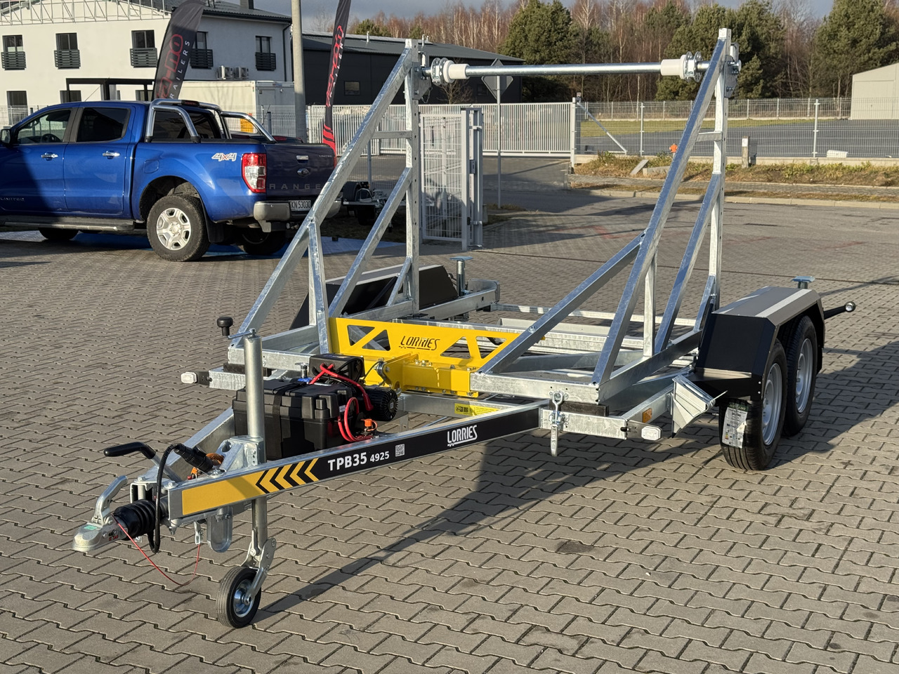 LORRIES TPB35-4925 + wciągarka elektryczna | 3500kg - Cable drum trailer: picture 3 LORRIES TPB35-4925 + wciągarka elektryczna | 3500kg - Cable drum trailer: picture 3