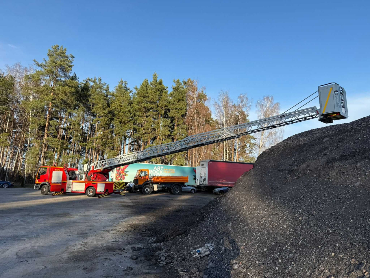Drabina strażacka 30 m , IVECO Eurocargo Tector 130E24, Camiva EPAS 30 - Fire engine, Truck mounted aerial platform: picture 4 Drabina strażacka 30 m , IVECO Eurocargo Tector 130E24, Camiva EPAS 30 - Fire engine, Truck mounted aerial platform: picture 4